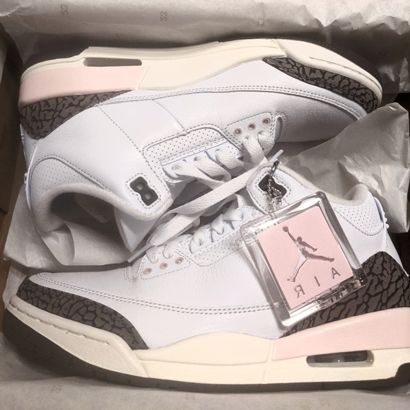 Women's Jordans 3 Retro shoes